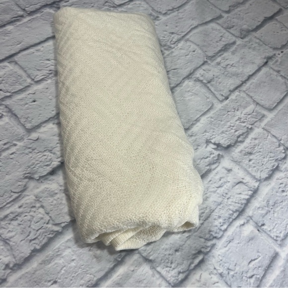 Wrap with arm holes NEW - Picture 5 of 8